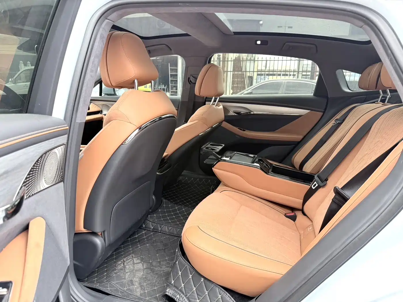 Voyah Auto VOYAH Zhuiguang 2023 4WD Standard Edition фото 8