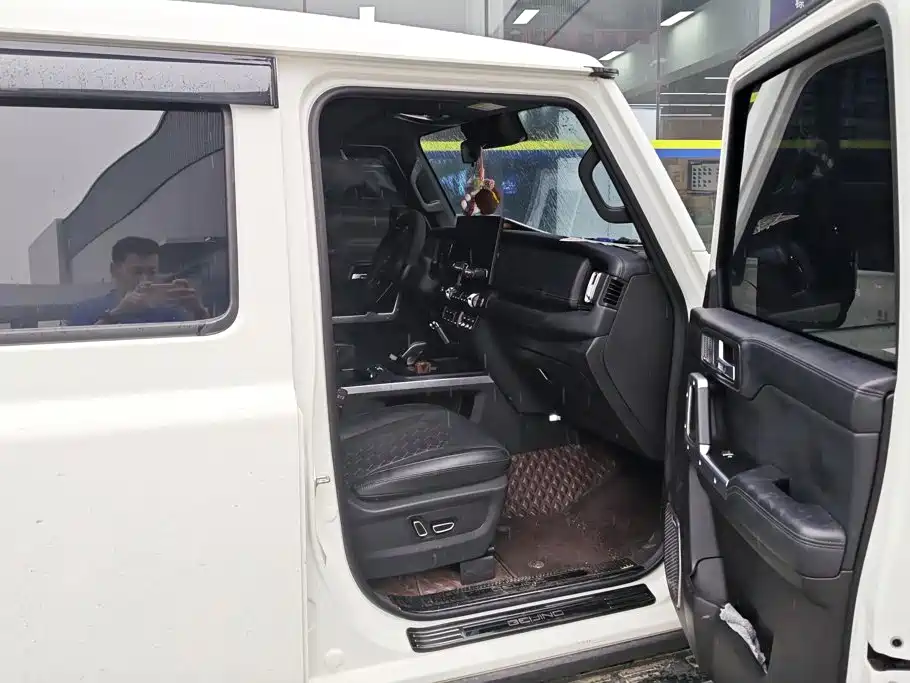 212 T01 2025 2024 2.0T Explorer
