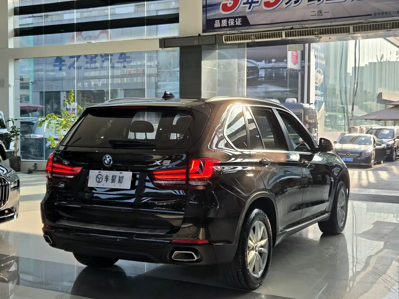 BMW X5 (Import) 2017 xDrive35i Leading Edition фото 6
