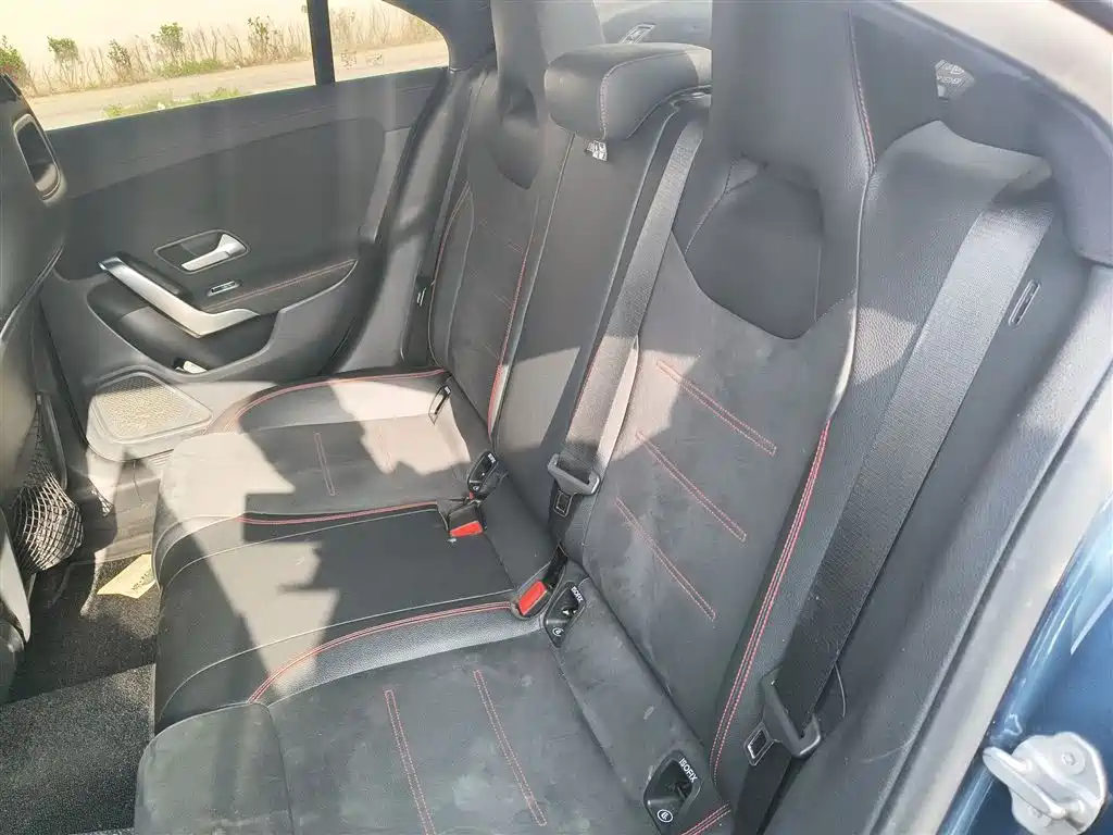 MERCEDES-BENZ CLA (IMPORT)