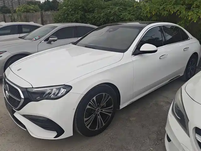 Mercedes-Benz E-Class 2024