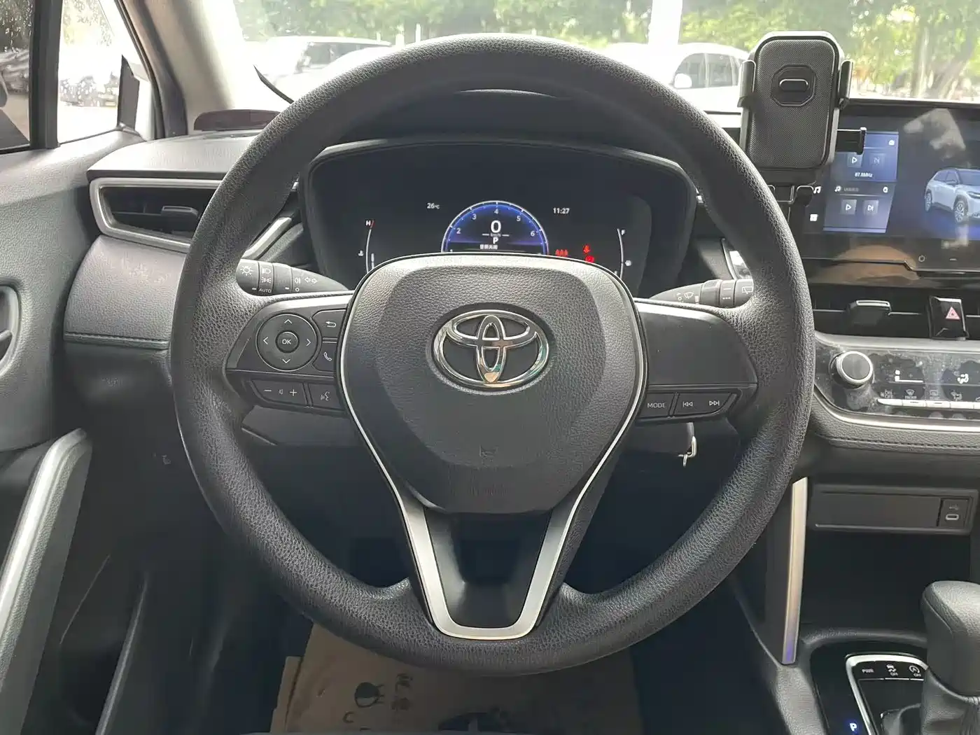 Toyota Frontlander 2023 2.0L CVT Elite Edition фото 17
