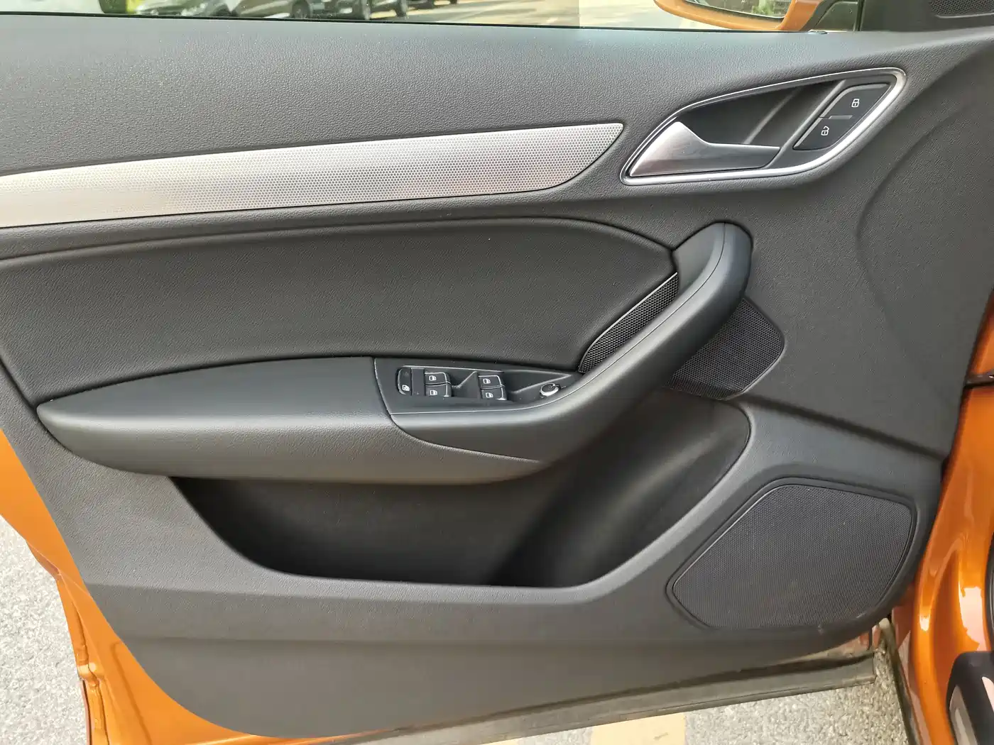 Audi Q3 2015 35 TFSI quattro Technology фото 25