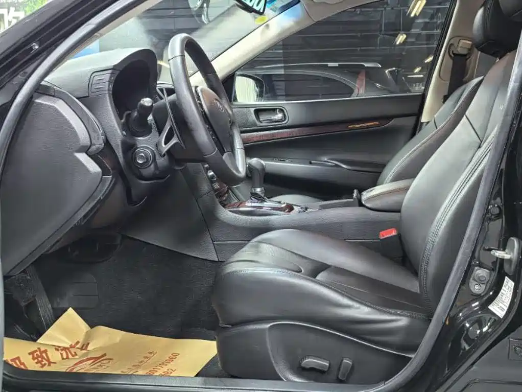 Infiniti G Series 2010 2010 Model G25 Sedan Luxury Sport Edition