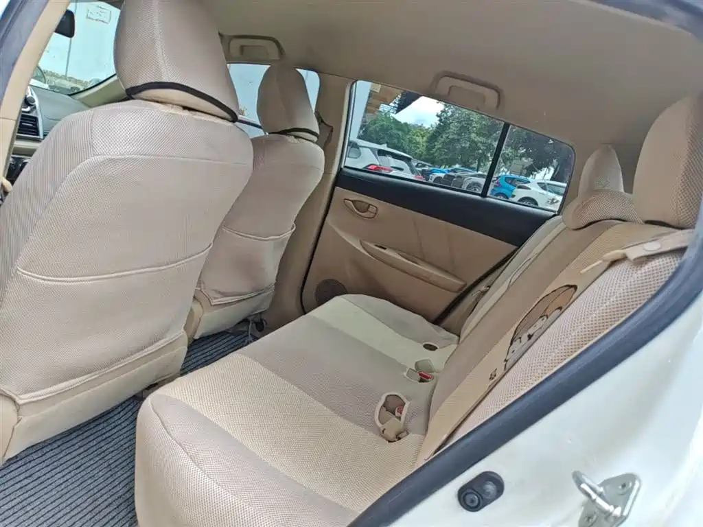 Toyota YARiS L Zhi Xuan 2014 1.5G Automatic Dynamic Edition фото 17