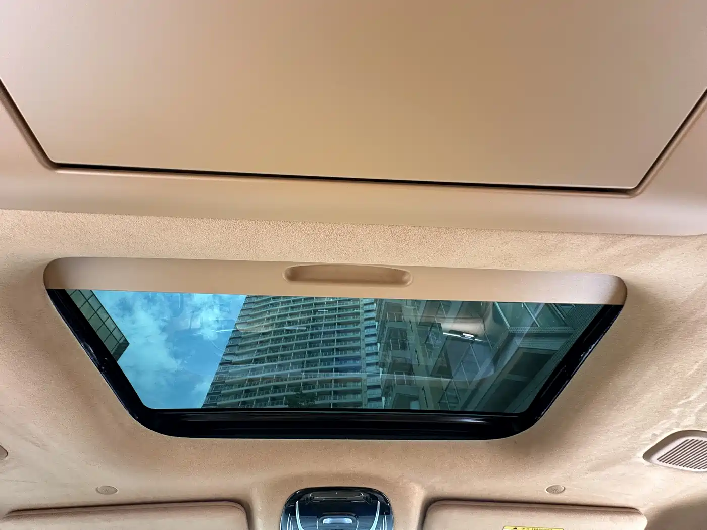 Voyah Auto Voyah Dreamer 2025 PHEV AWD Flagship Kunpeng Edition фото 20