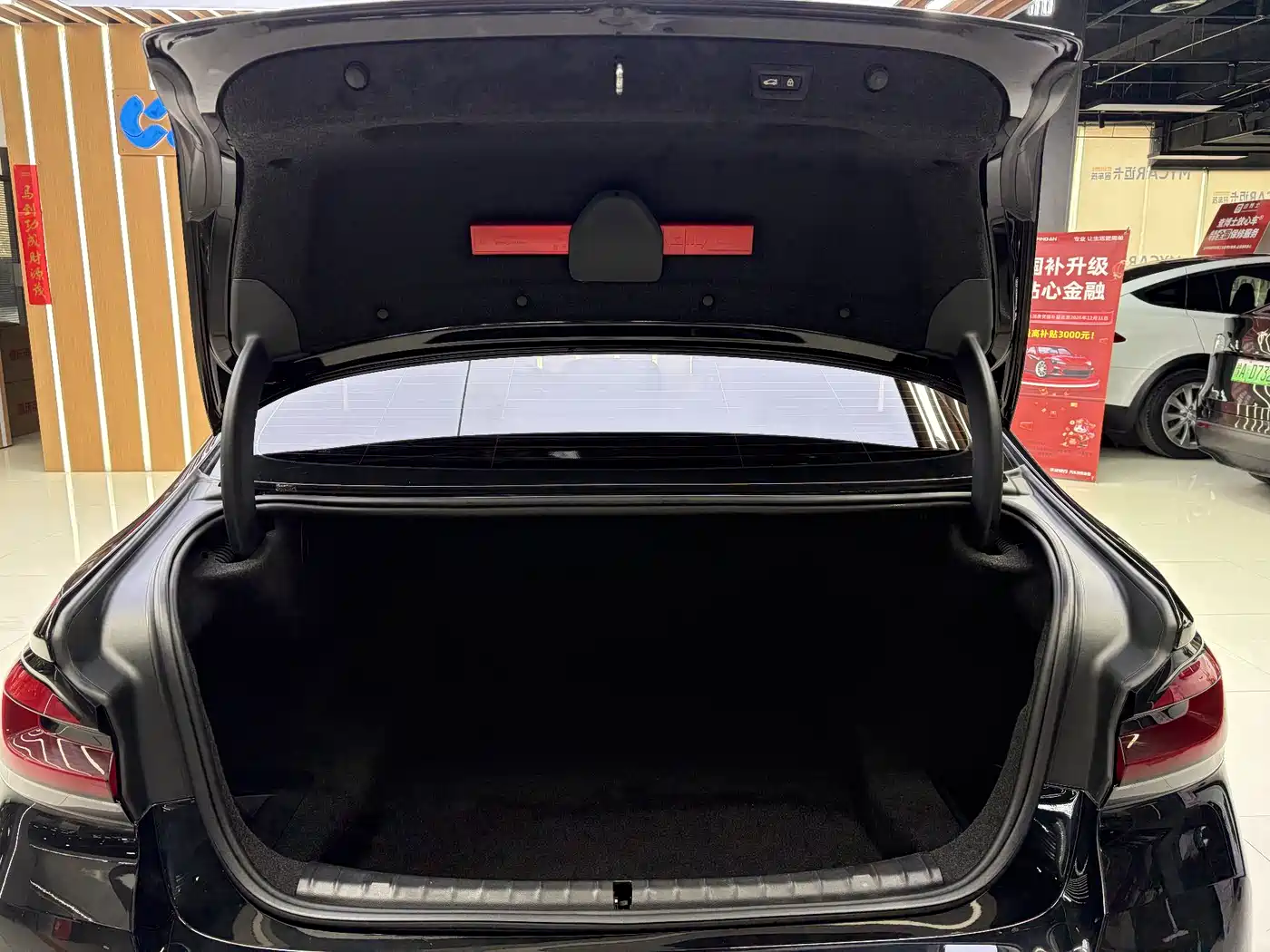 BMW 5 Series 2022 Model Second Facelift 530Li Leading M Sport Package фото 14