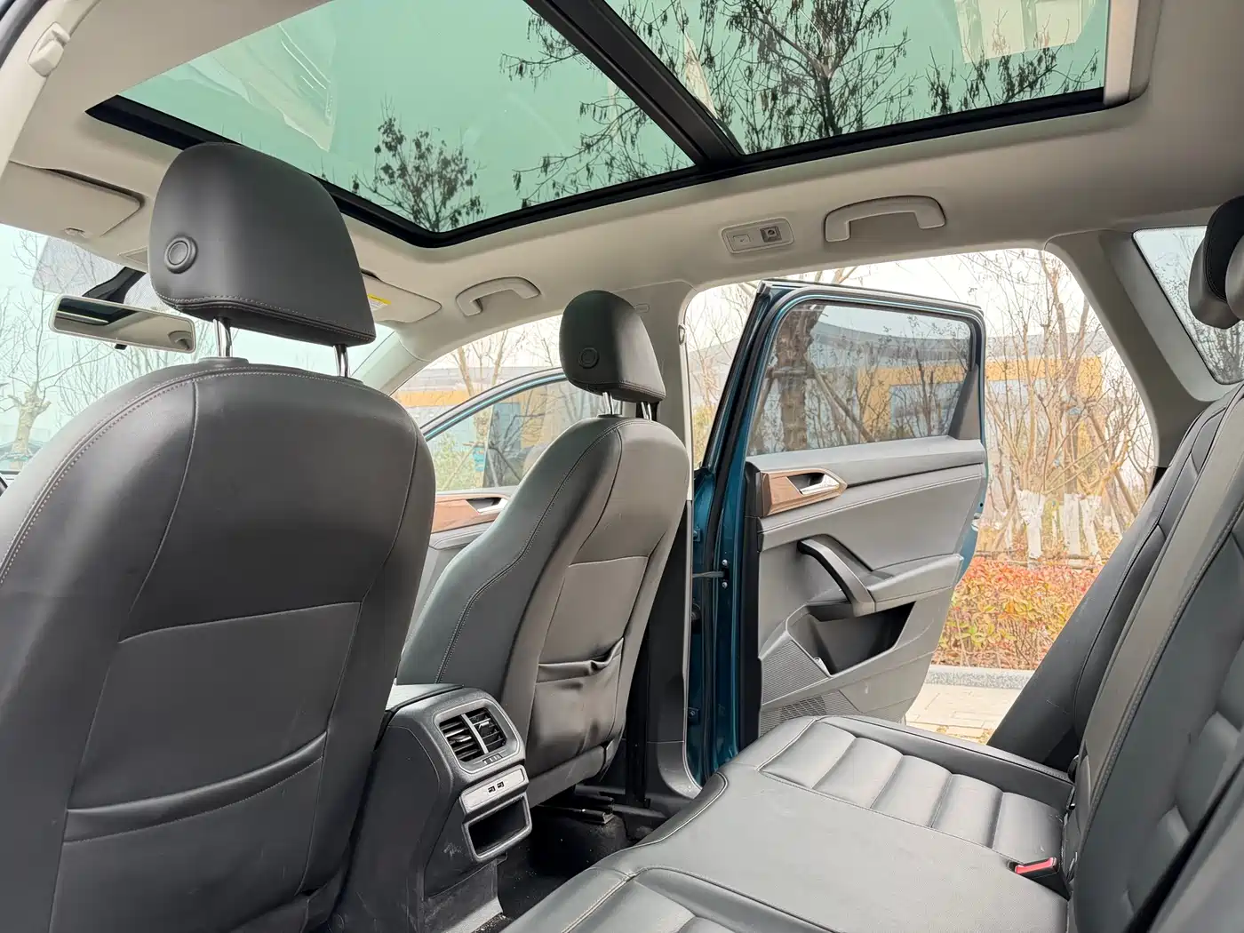 Volkswagen Tharu 2019 280TSI 2WD Comfort Edition China VI фото 10