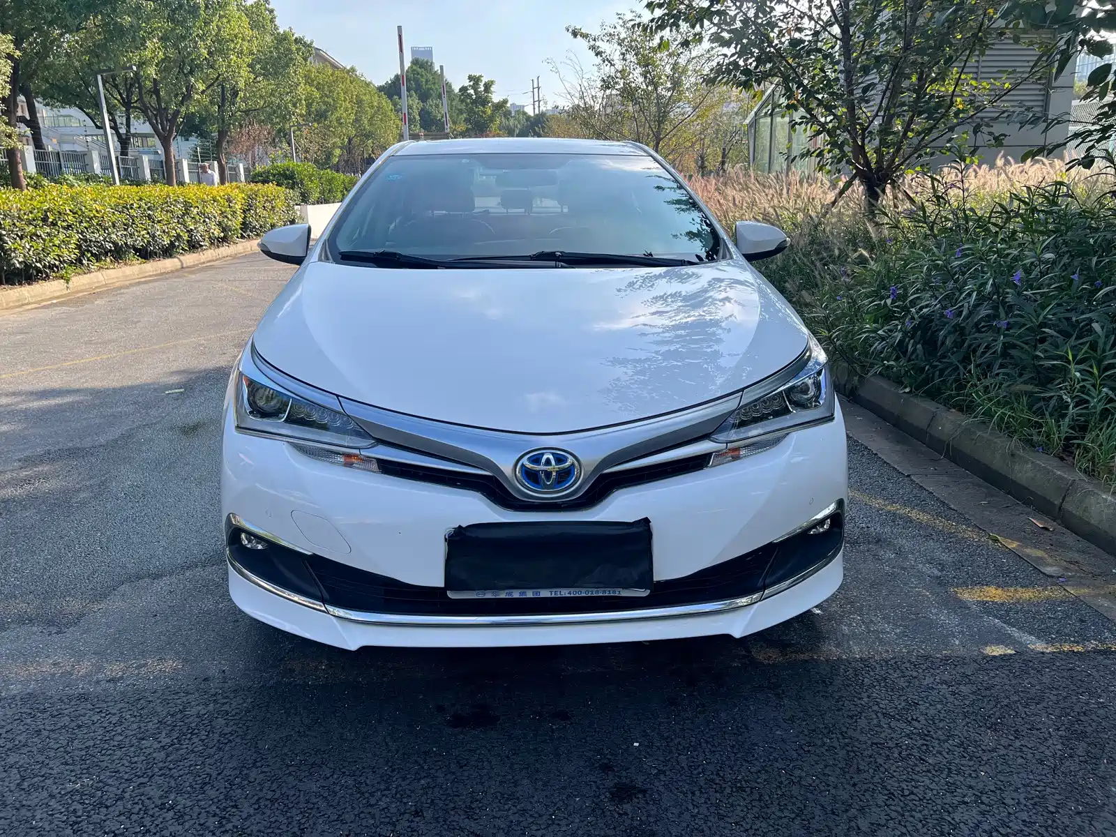 Photo 2 - Toyota Corolla