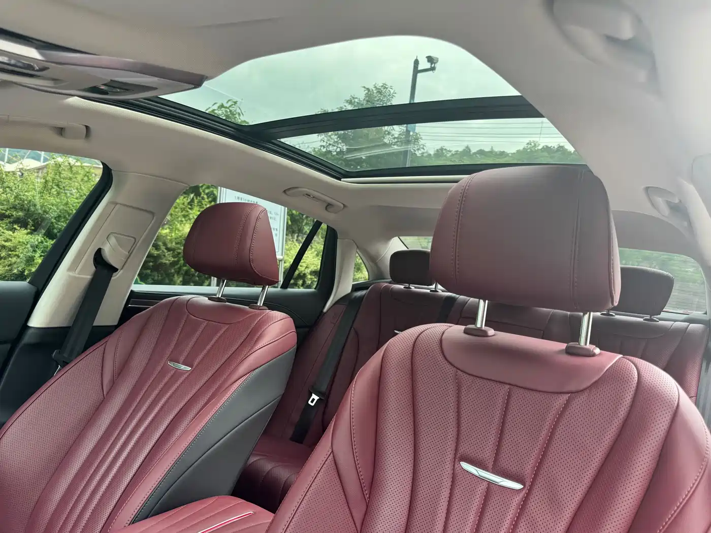 Hongqi H5 2024 2.0T Automatic Smart Connect Flag Smooth Edition фото 13