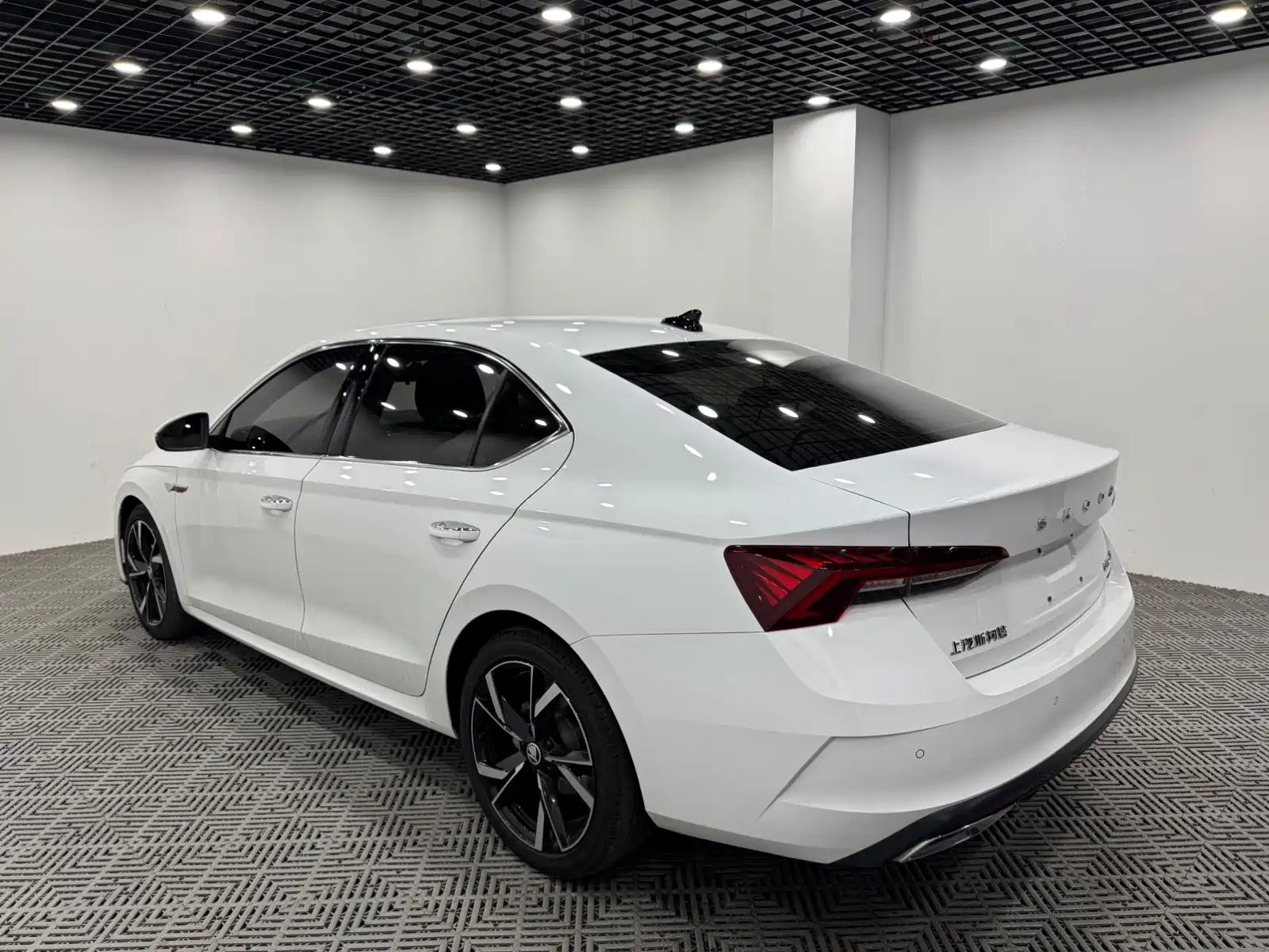Фото 9 - Škoda Octavia