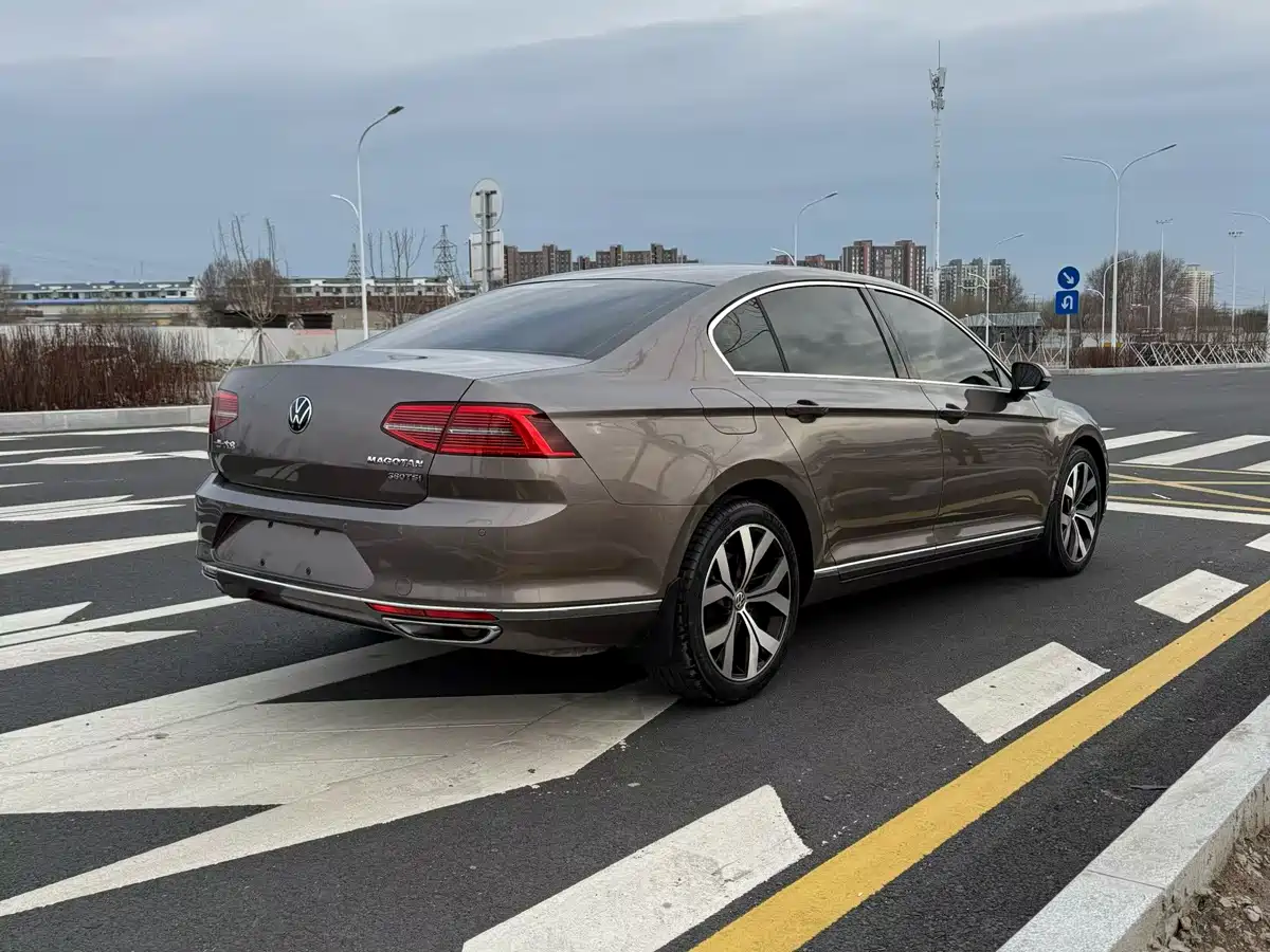 Volkswagen Magotan 2017 380TSI DSG Luxury фото 4