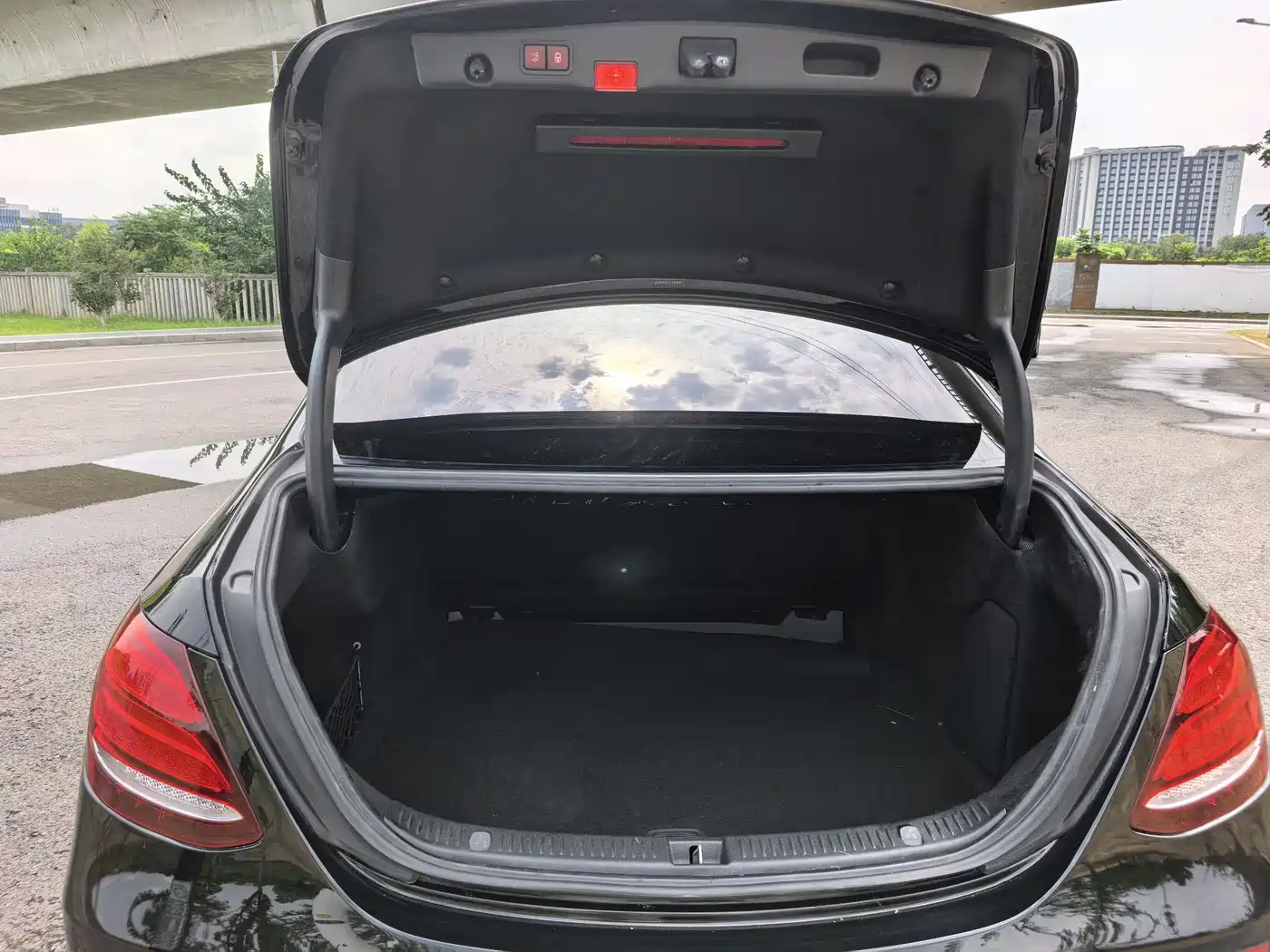 Mercedes-Benz E-Class 2017 E 200 Sport 4MATIC фото 18