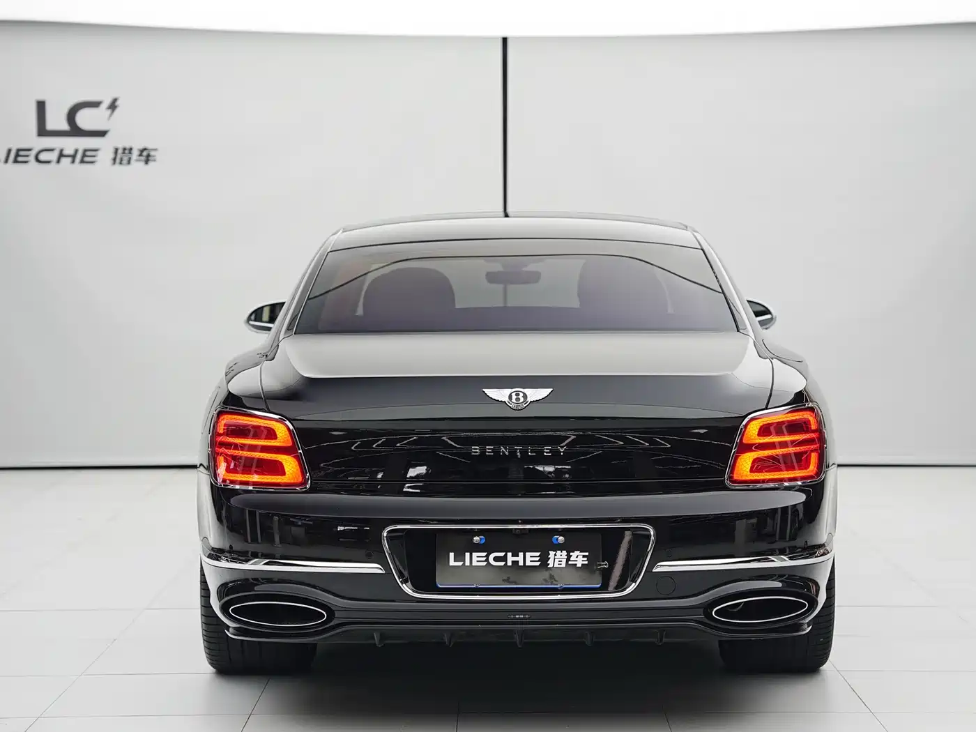 Bentley Flying Spur Plug-in Hybrid 2025 Model Year 4.0T V8 Mulliner фото 19