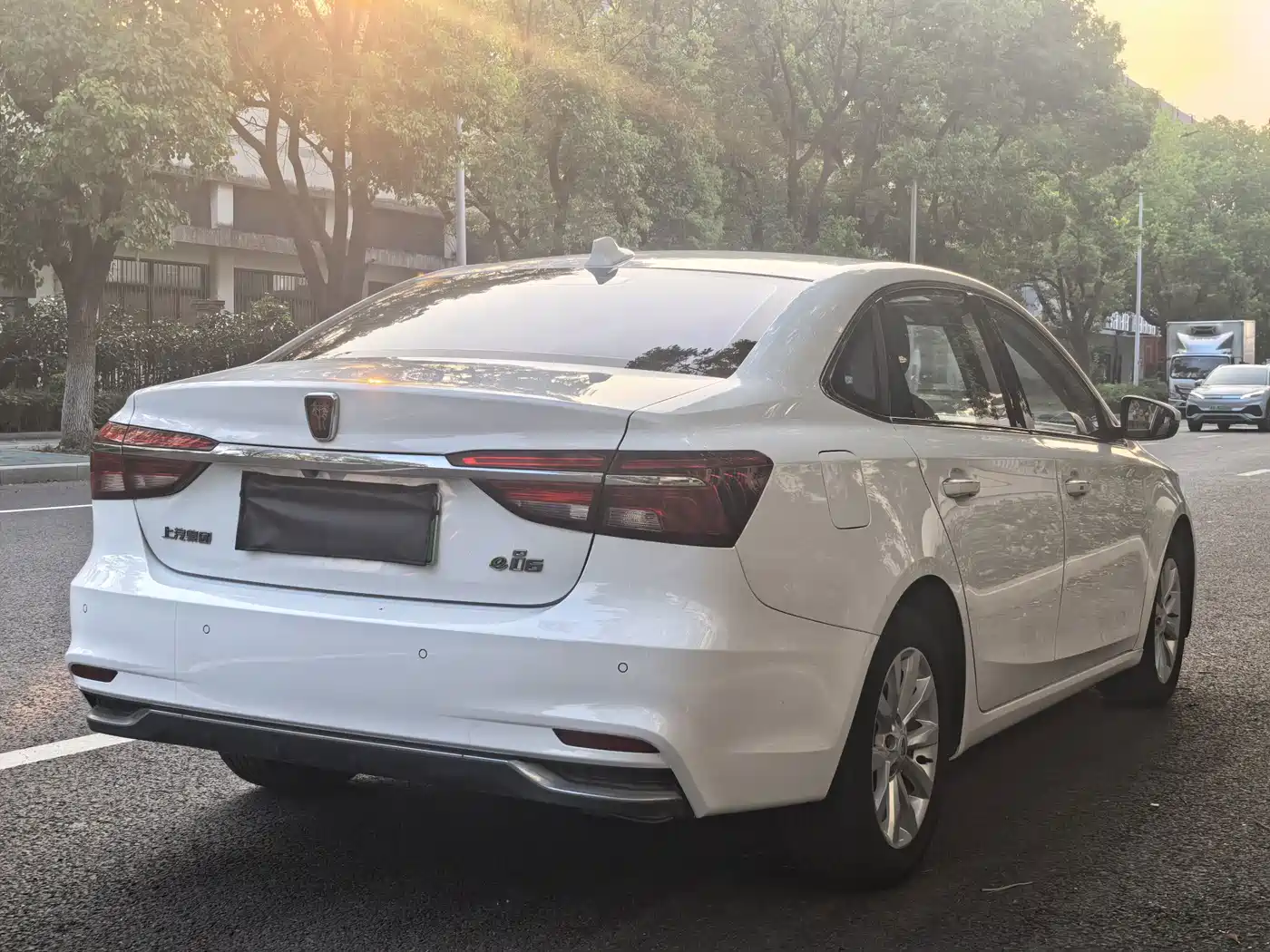Roewe i6 New Energy 2017 2017 45T Hybrid Connected Smart Enjoyment Edition