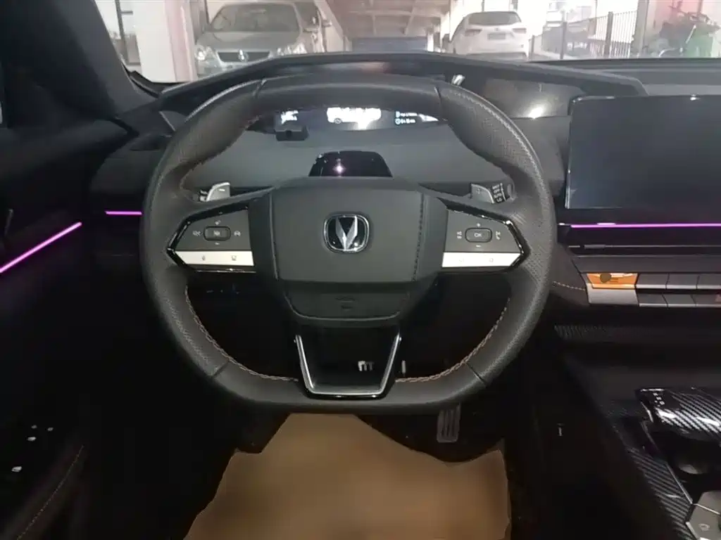 CHANGAN UNI-V