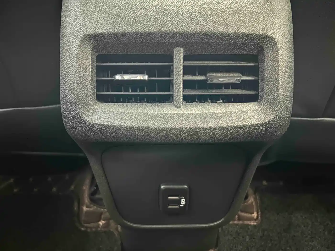 Chevrolet Equinox 2018 535T Automatic Frontier Edition фото 18