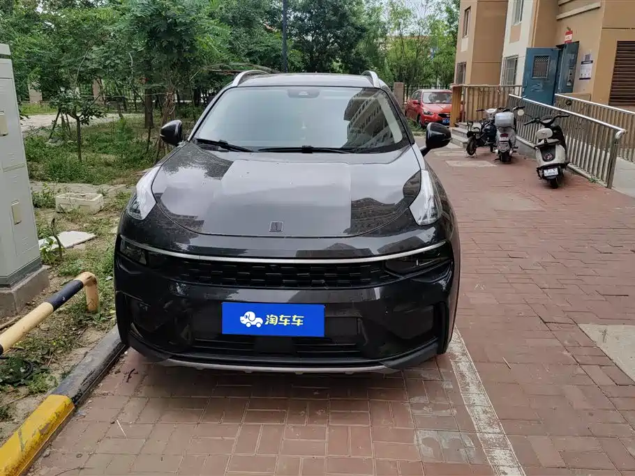 Lynk & Co 01 2021 2.0TD 2WD Pro фото 2