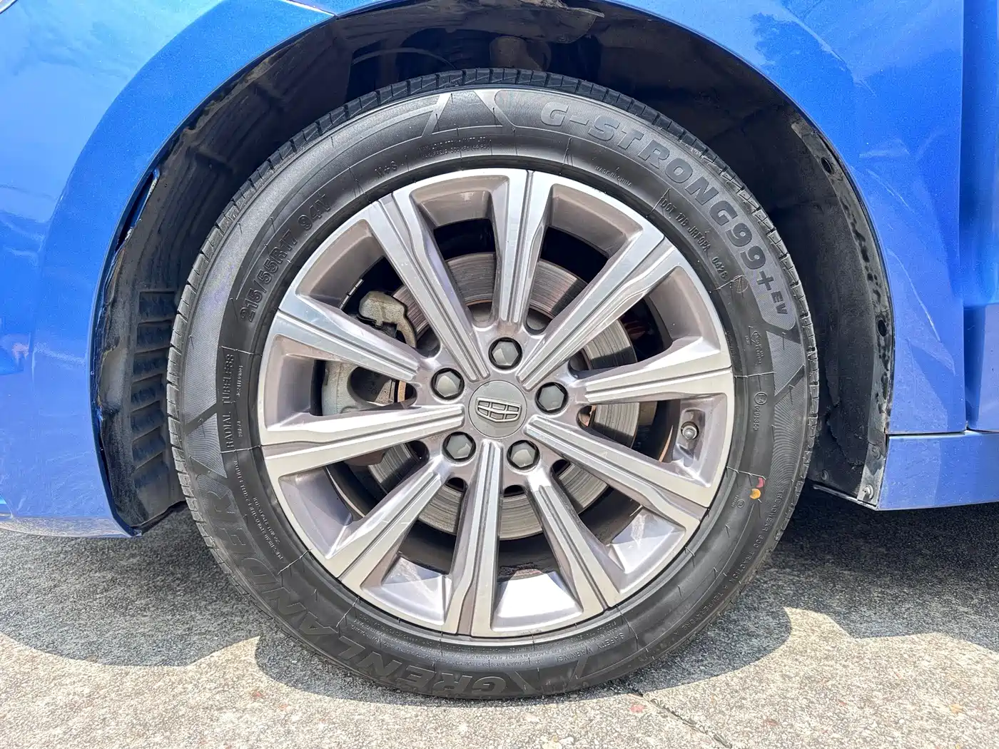 Фото 20 - Geely Borui