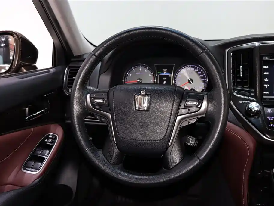 Toyota Crown 2018 2.0T Sport Edition фото 13