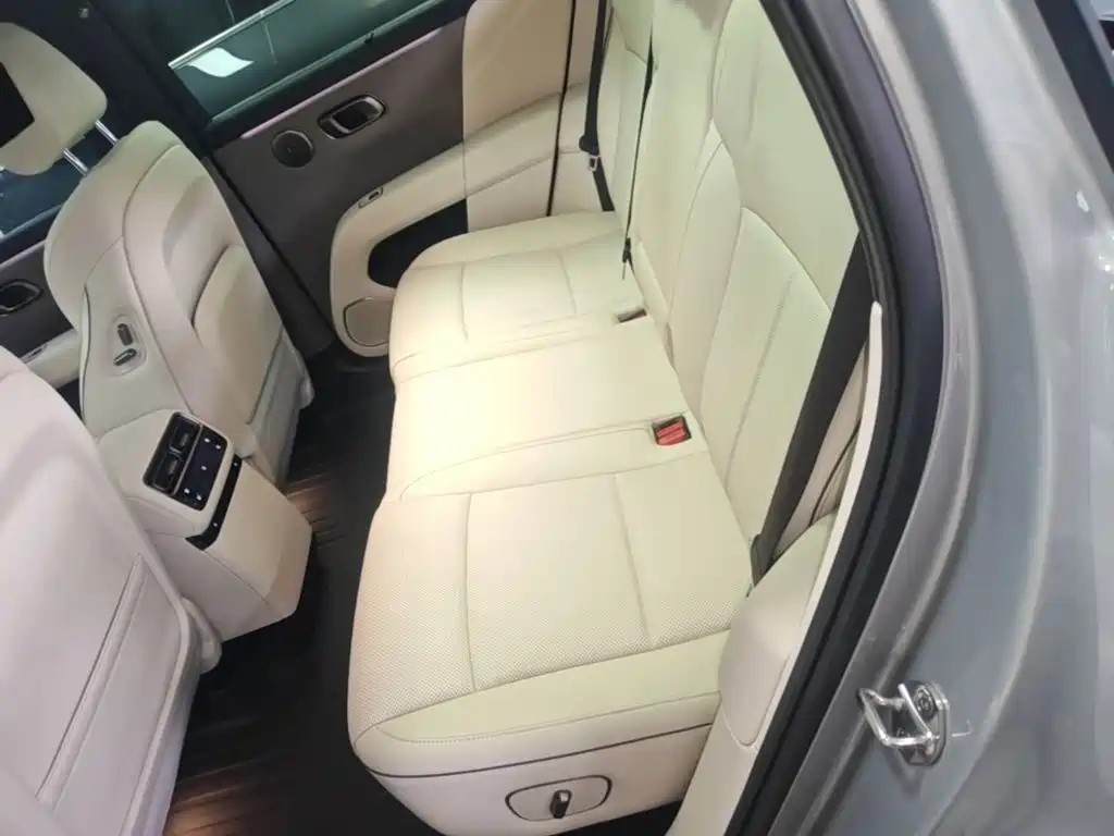 Li Auto i6 2026 2025 4WD Base Model