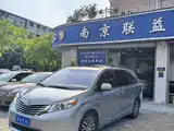 Photo 3 - Toyota Sienna