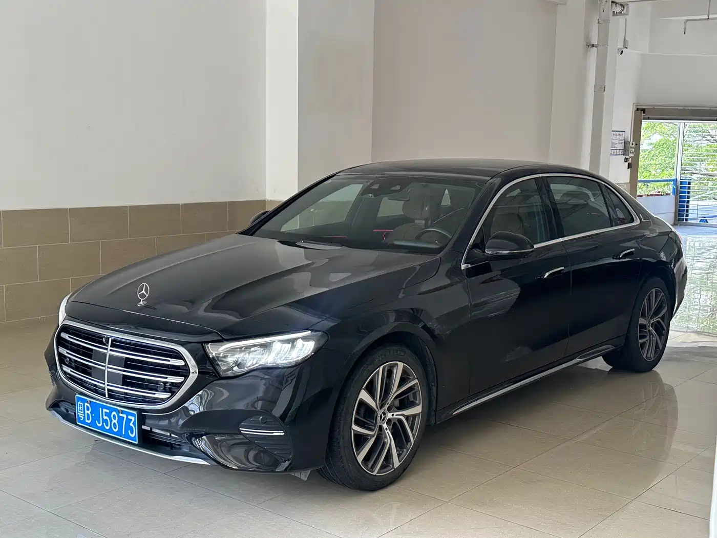 Mercedes-Benz E-Class 2024 E 300 L Fashion