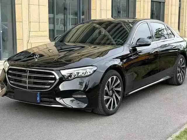 Mercedes-Benz E-Class 2024