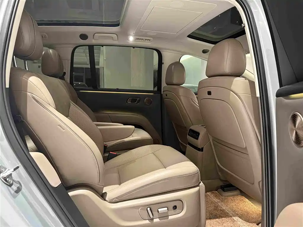 Li Auto Li i8 2025 2025 Standard Edition