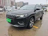 Фото 1 - Jeep Cherokee