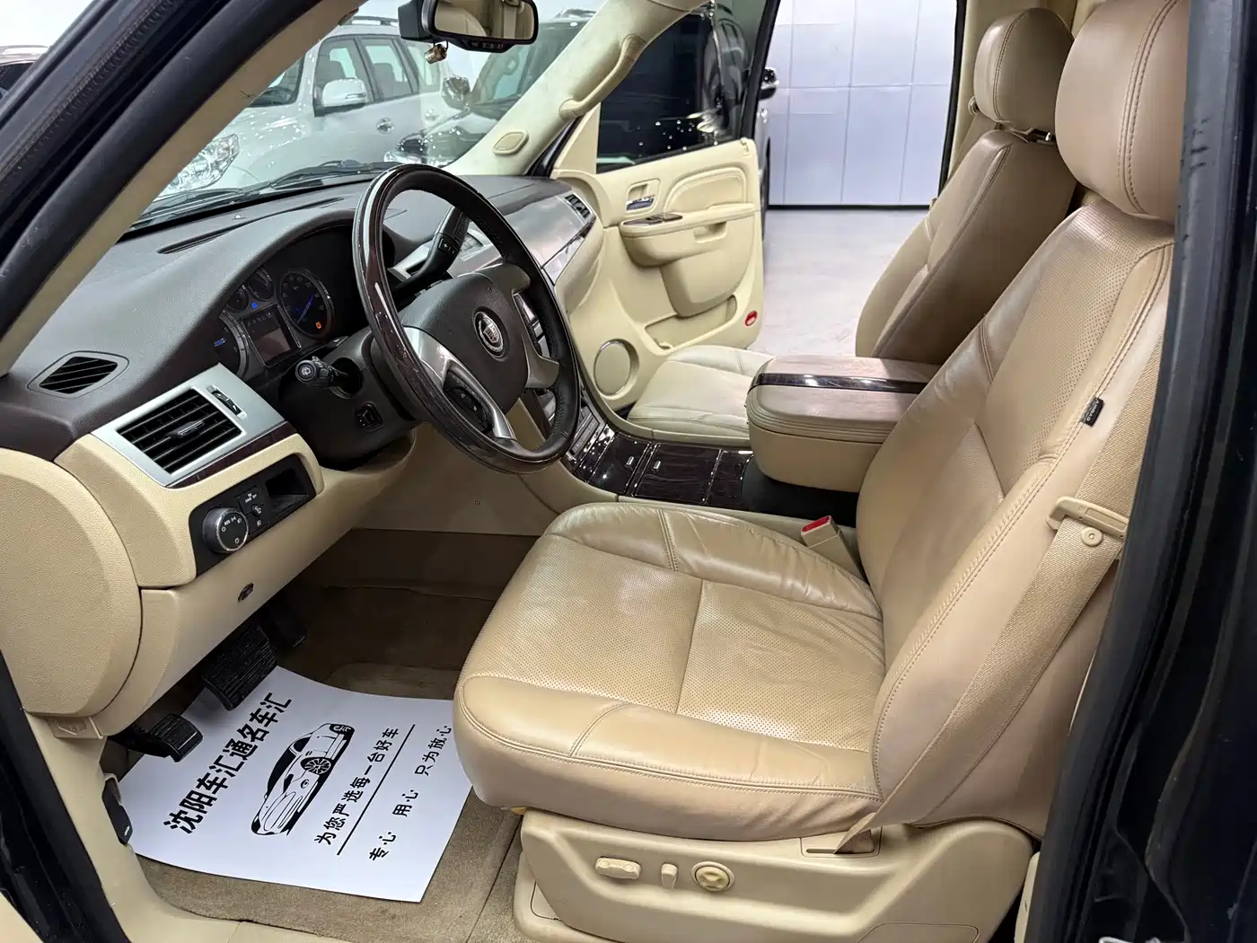 Cadillac Escalade 2010 2008 6.2 AWD