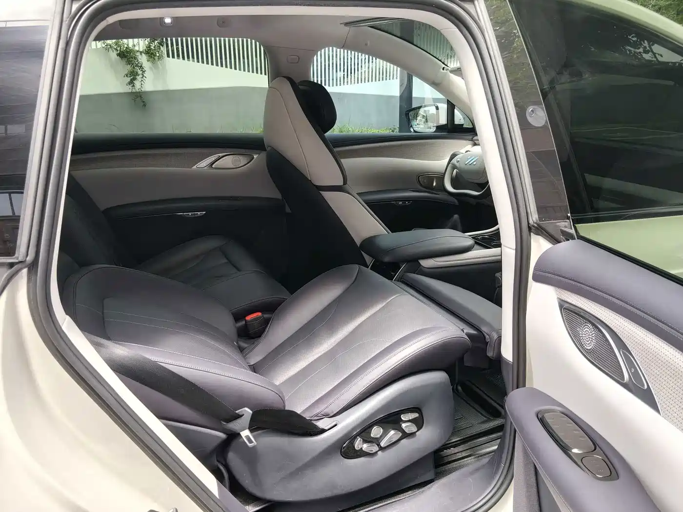IM Motors IM LS7 2023 2023 Model 90kWh Elite RWD Edition