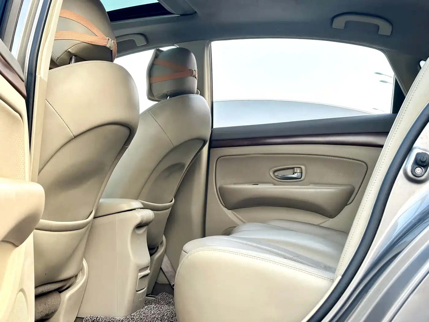 Nissan Sylphy 2010 2009 Model 1.6XL Automatic Luxury Sunroof Edition