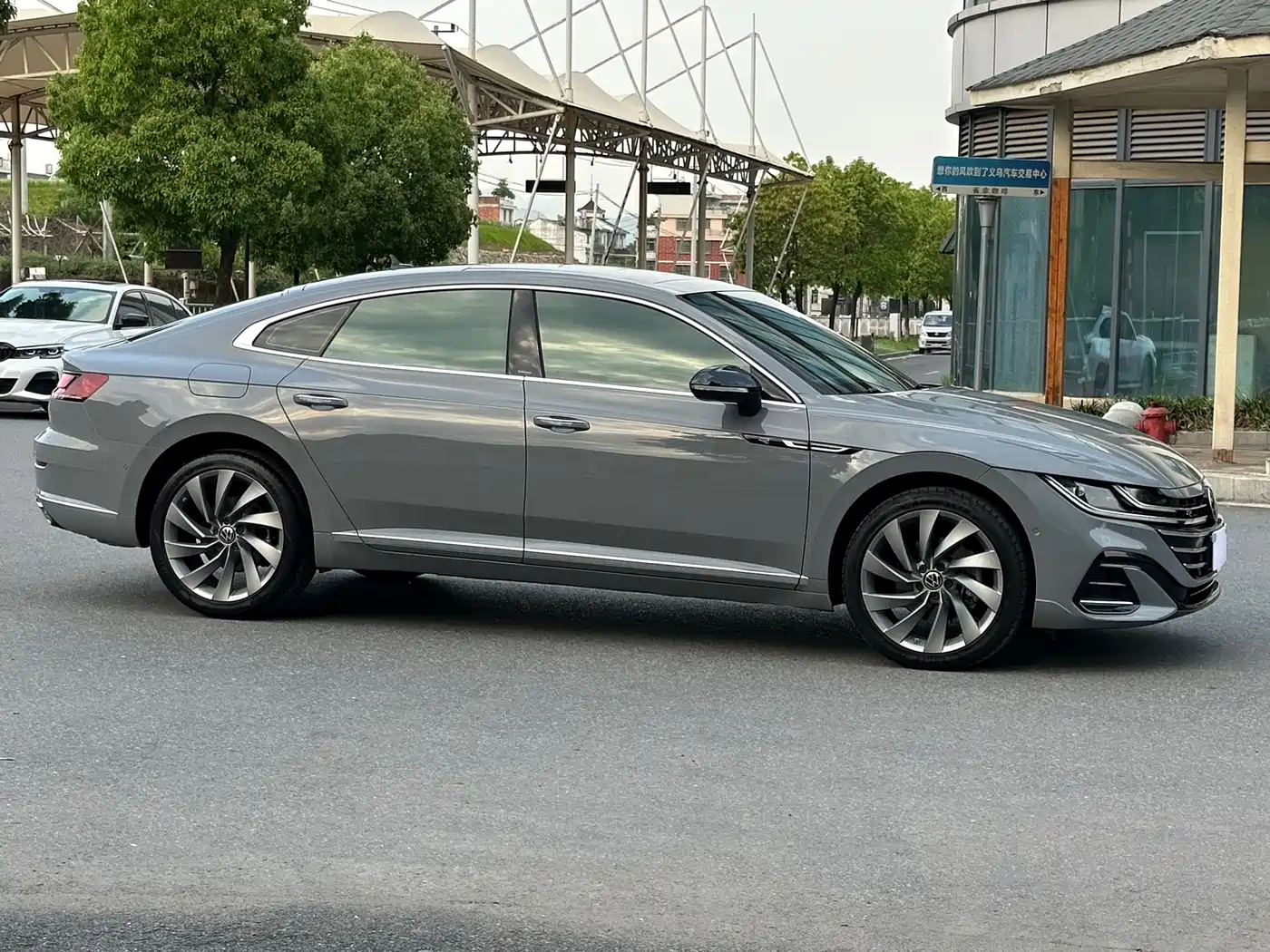 Volkswagen FAW-Volkswagen CC 2023 380TSI Eye-catching Edition фото 3