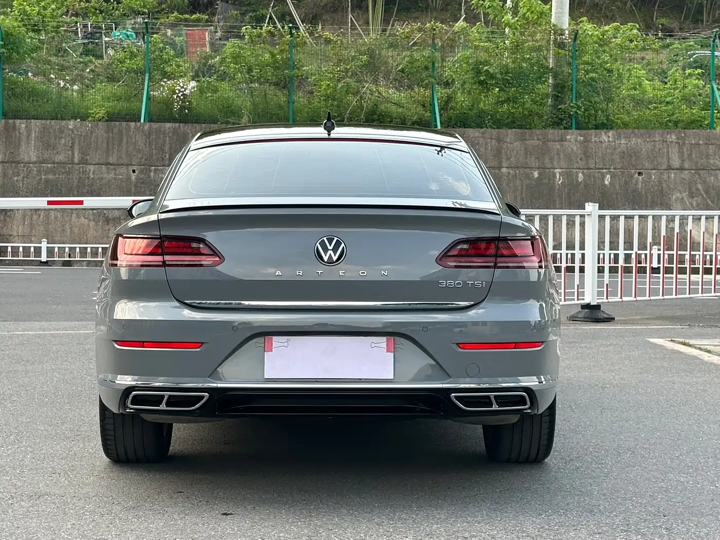 Volkswagen FAW-Volkswagen CC 2023 380TSI Eye-catching Edition фото 14