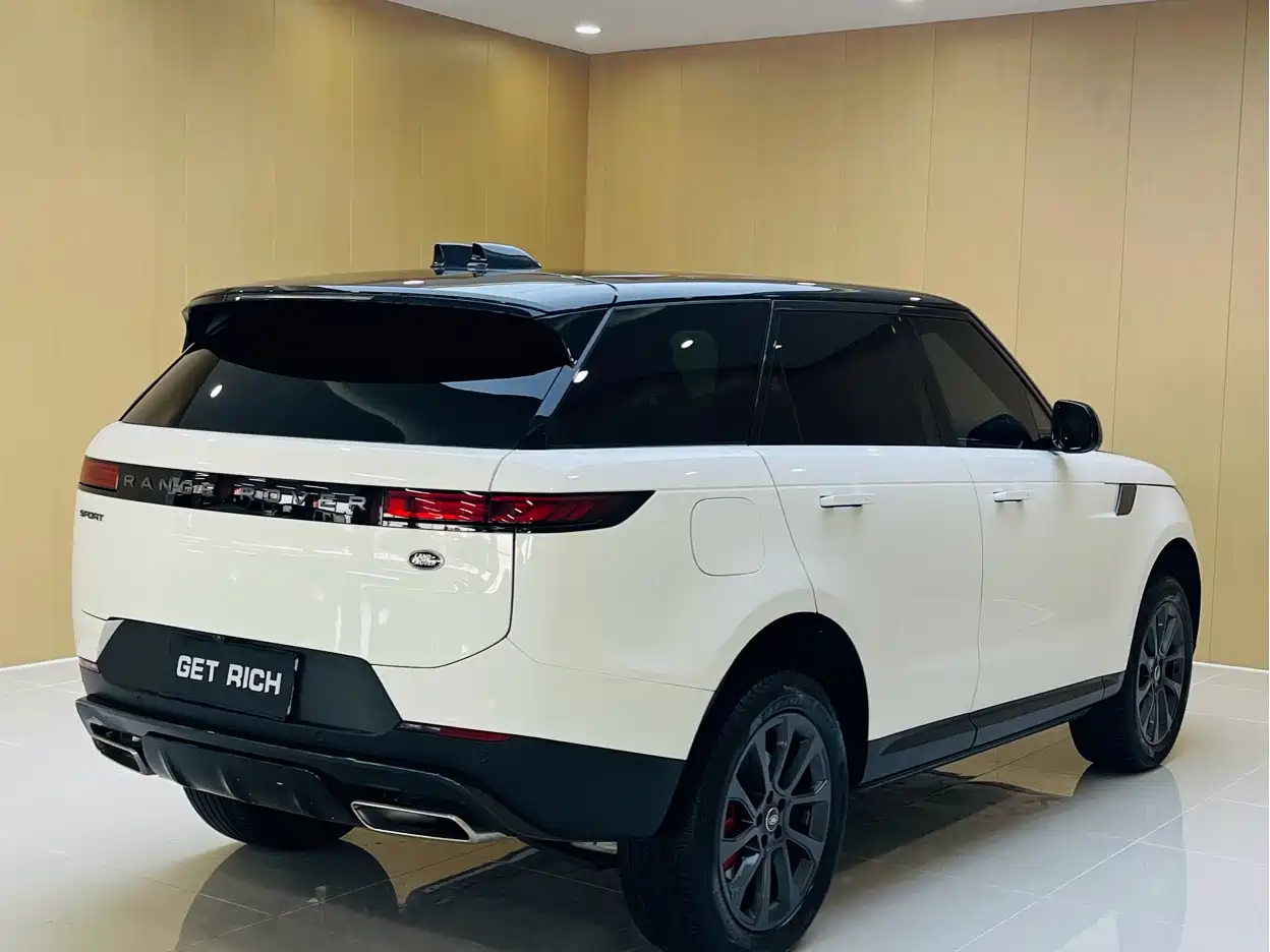 Land Rover Range Rover Sport 2024 360PS S фото 9