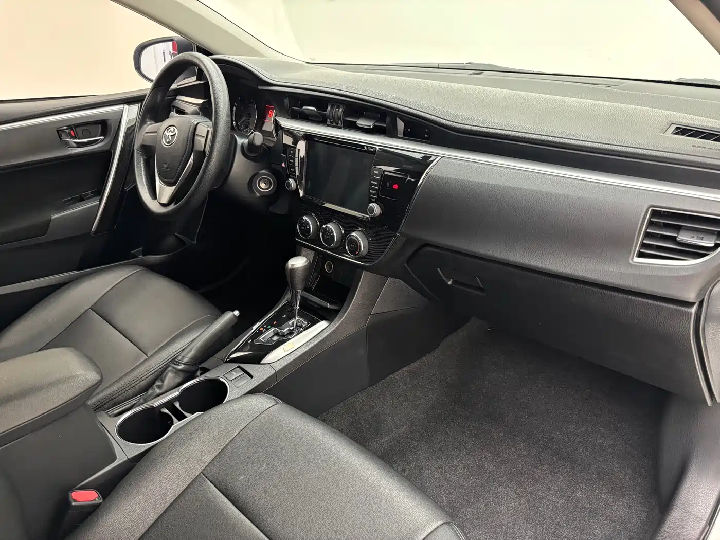 Toyota Corolla 2017 1.2T CVT GL фото 9
