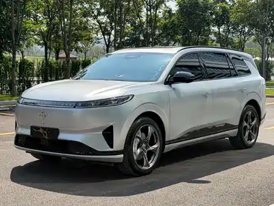Dongfeng eπ008