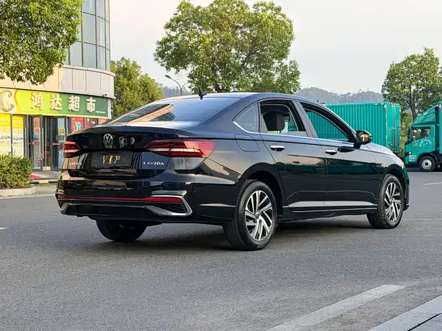 Volkswagen Lavida 2024 Model 1.5L Automatic Starlight 5 Million Edition — фото 4