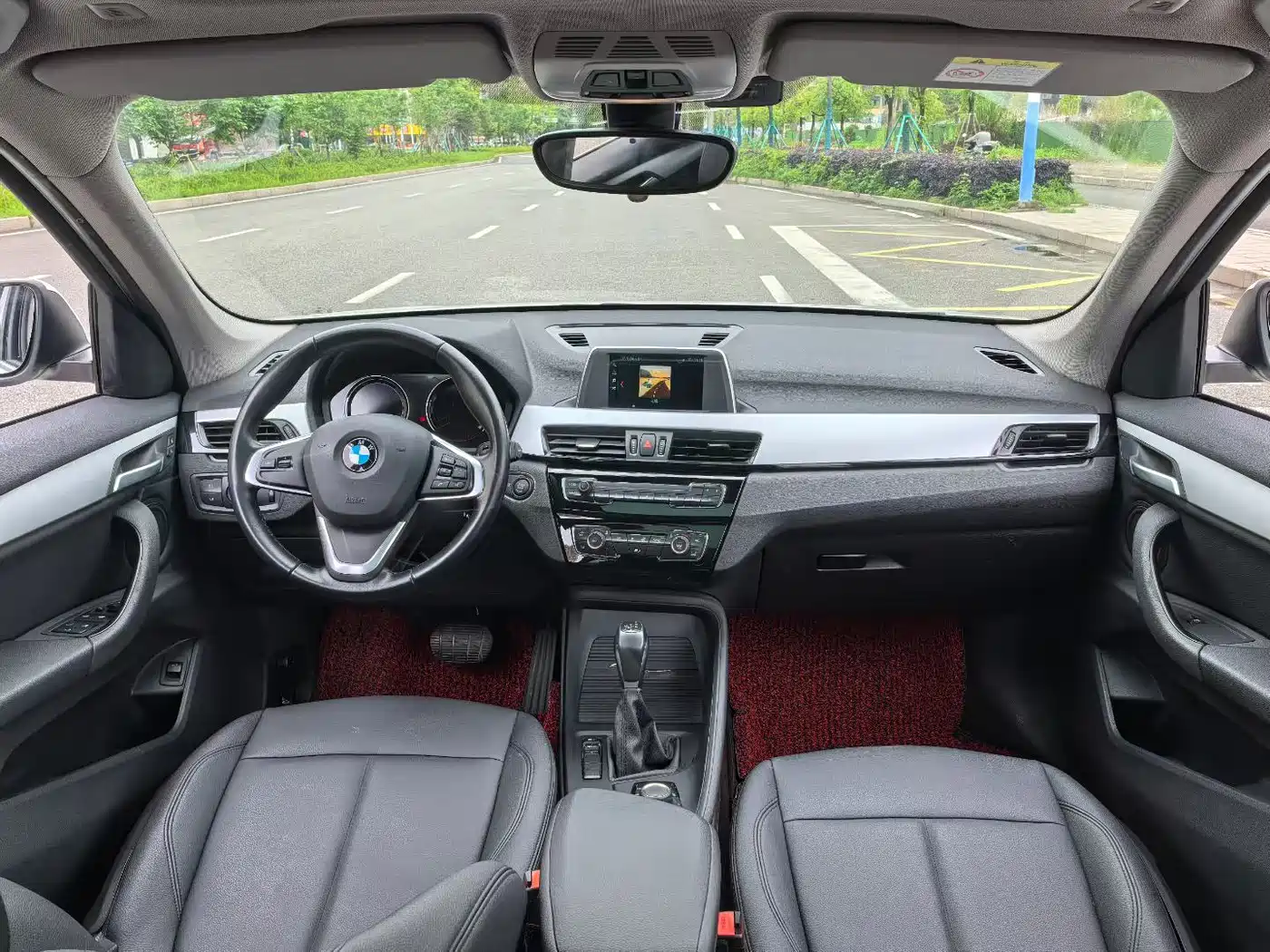 BMW X1 2018 sDrive20Li Leading Model фото 4