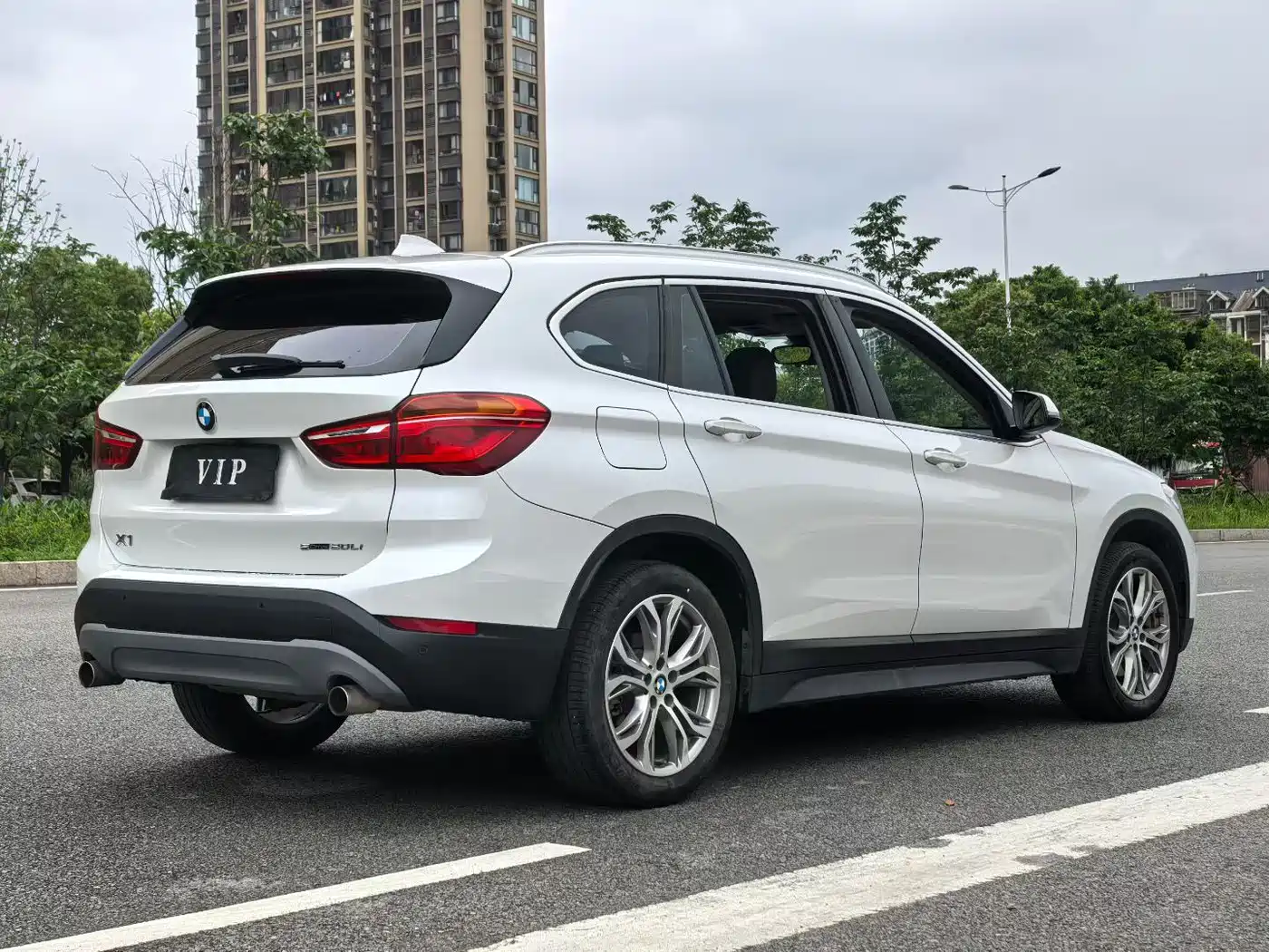 BMW X1 2018 sDrive20Li Leading Model фото 9