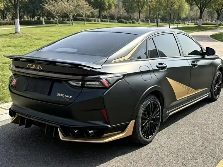 Dongfeng Aeolus Yixuan MAX 2022 2021 1.5T Dark Night Dawn Edition