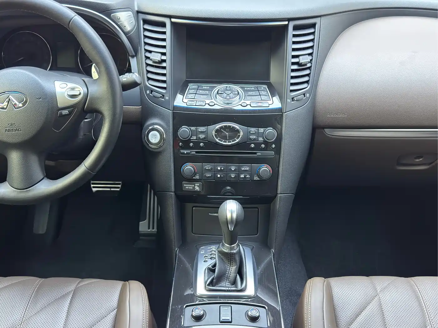 Photo 11 - Infiniti FX