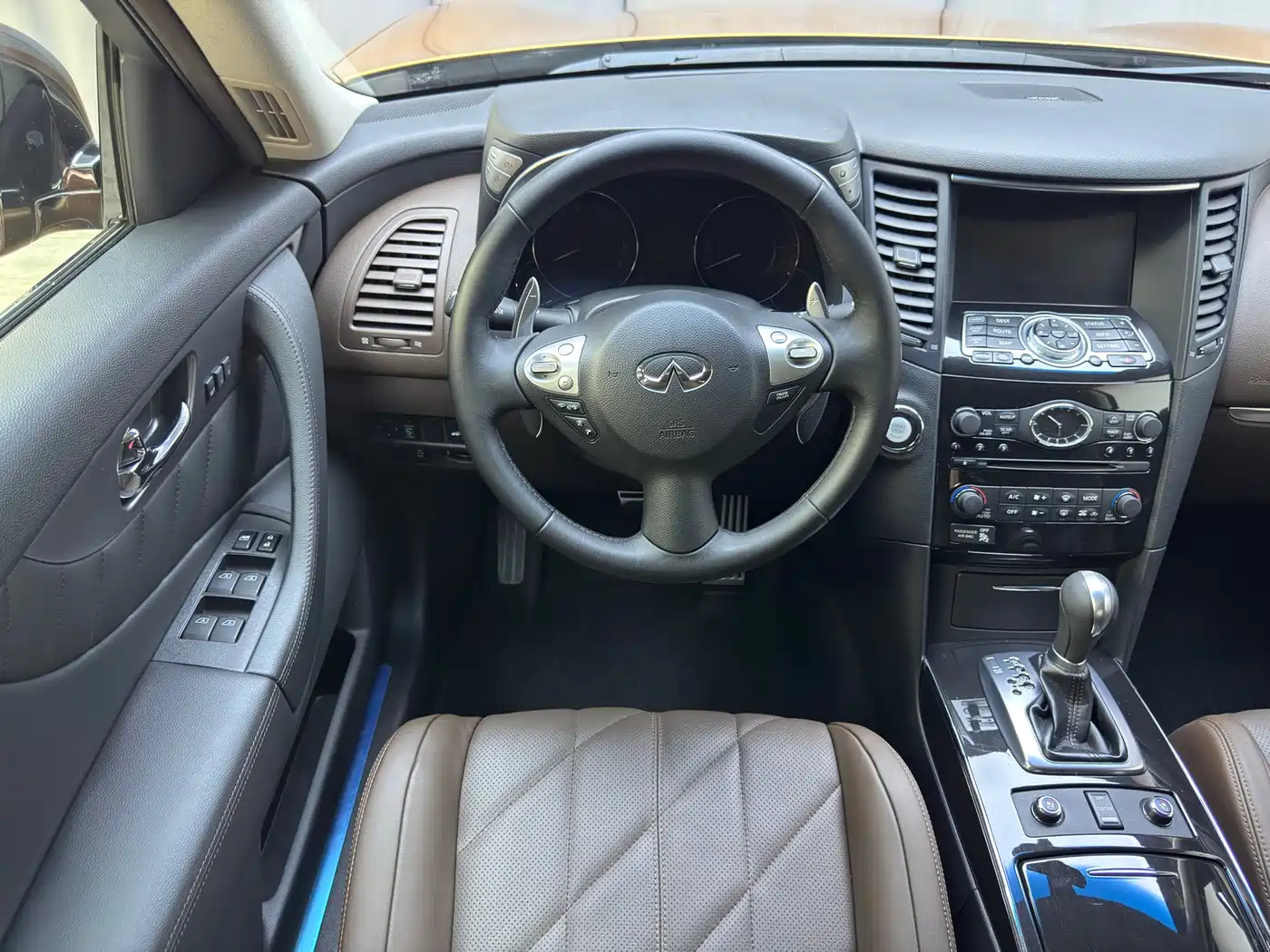 Photo 12 - Infiniti FX
