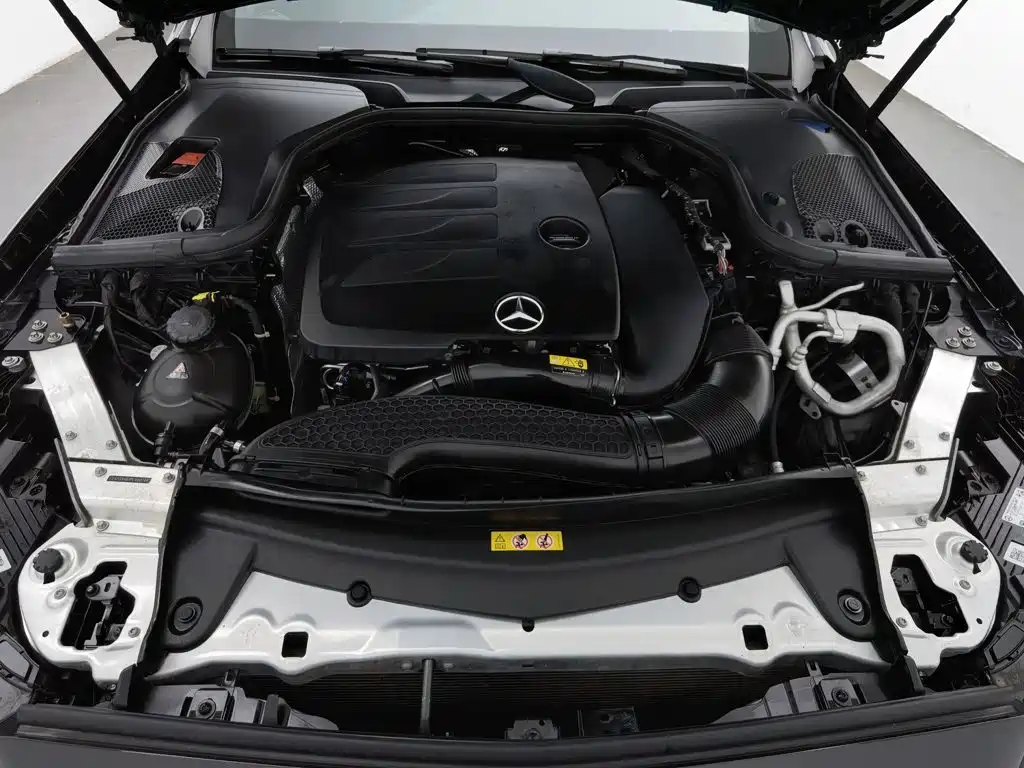Фото 6 - Mercedes-Benz E-Class