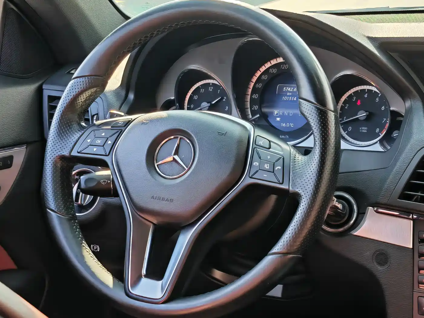 Mercedes-Benz E-Class (Import) 2012 E 260 CGI Convertible фото 14