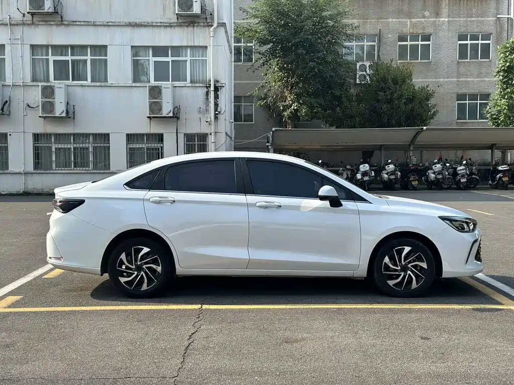 Фото 4 - BAIC Beijing U5 PLUS