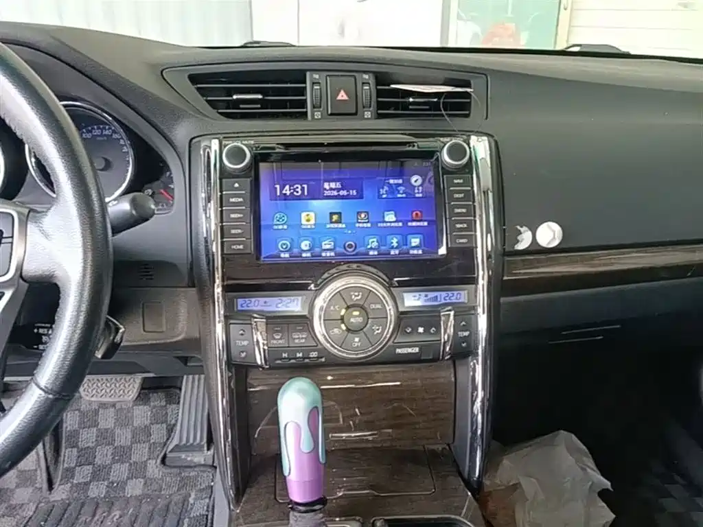Toyota Reiz 2013 2.5V Premium Edition фото 13