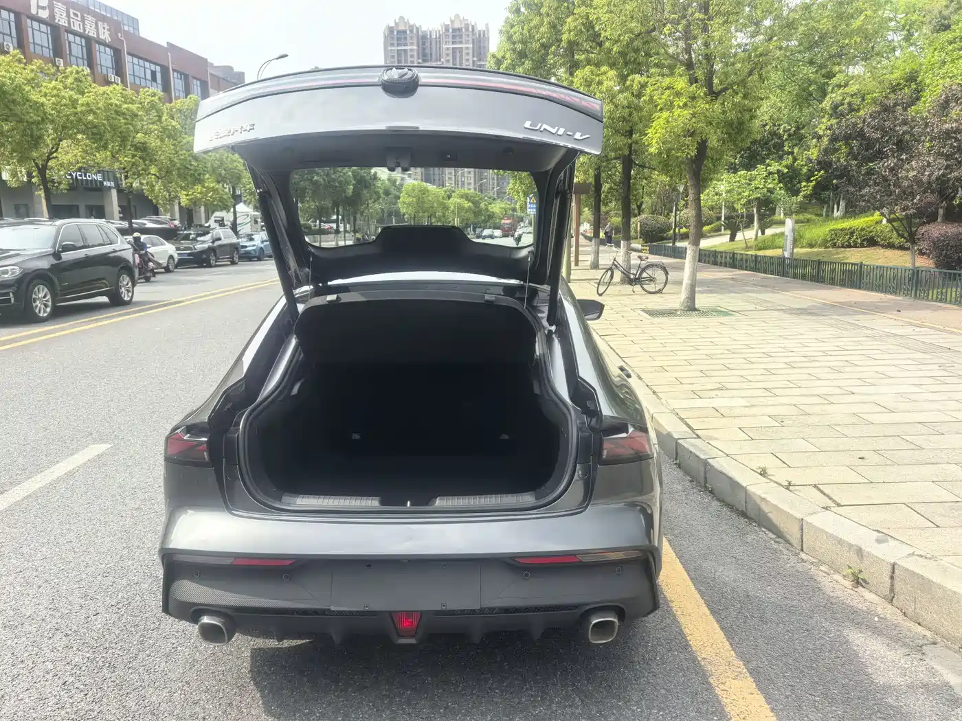 CHANGAN UNI-V