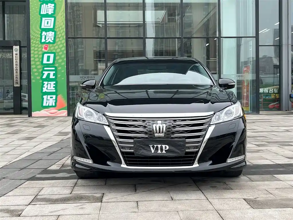 Toyota Crown 2015 2.5L Smart Edition фото 2